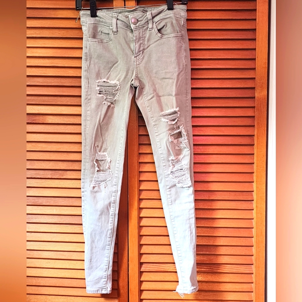 American Eagle Size 4 Reg. Pants